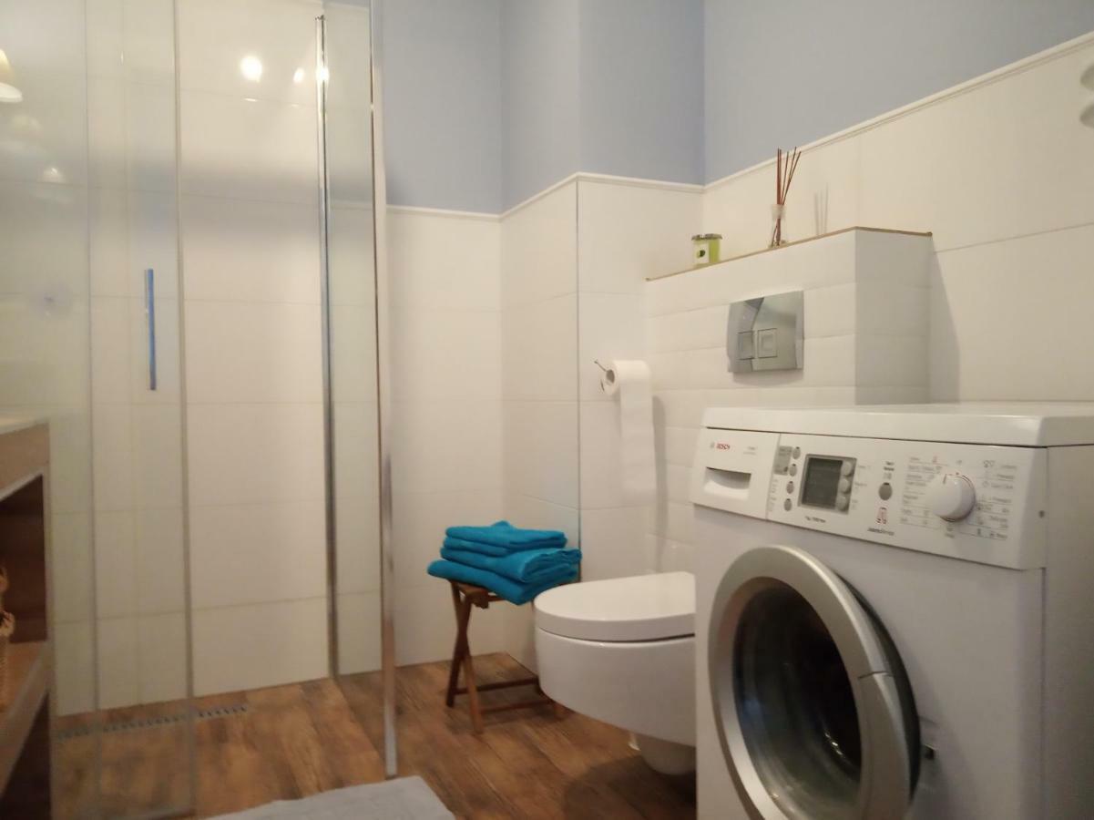 Przytulny Apartament Blisko Motlawy I Neptuna Gdansk Exterior foto